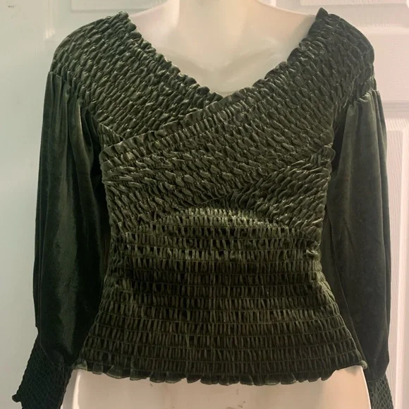 BB Dakota By Steve Madden Velvet Smocked Double V-Neck Top Size S - Picture 5 of 10